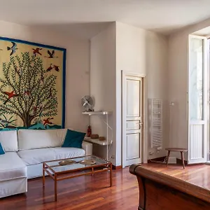 The Charming House - Pantheon , Rome Italy